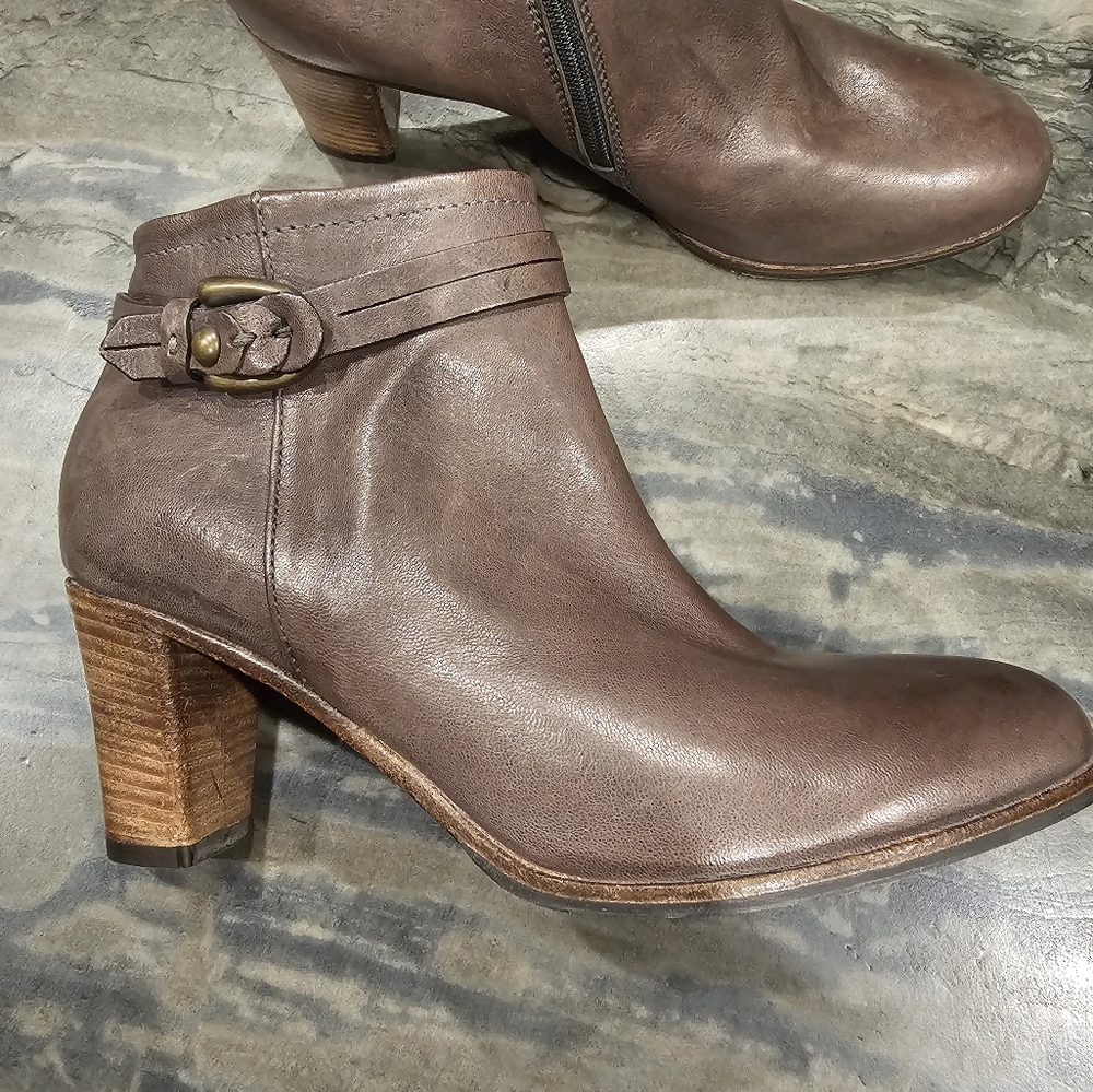 Alberto Fermani Brown Ankle Boots